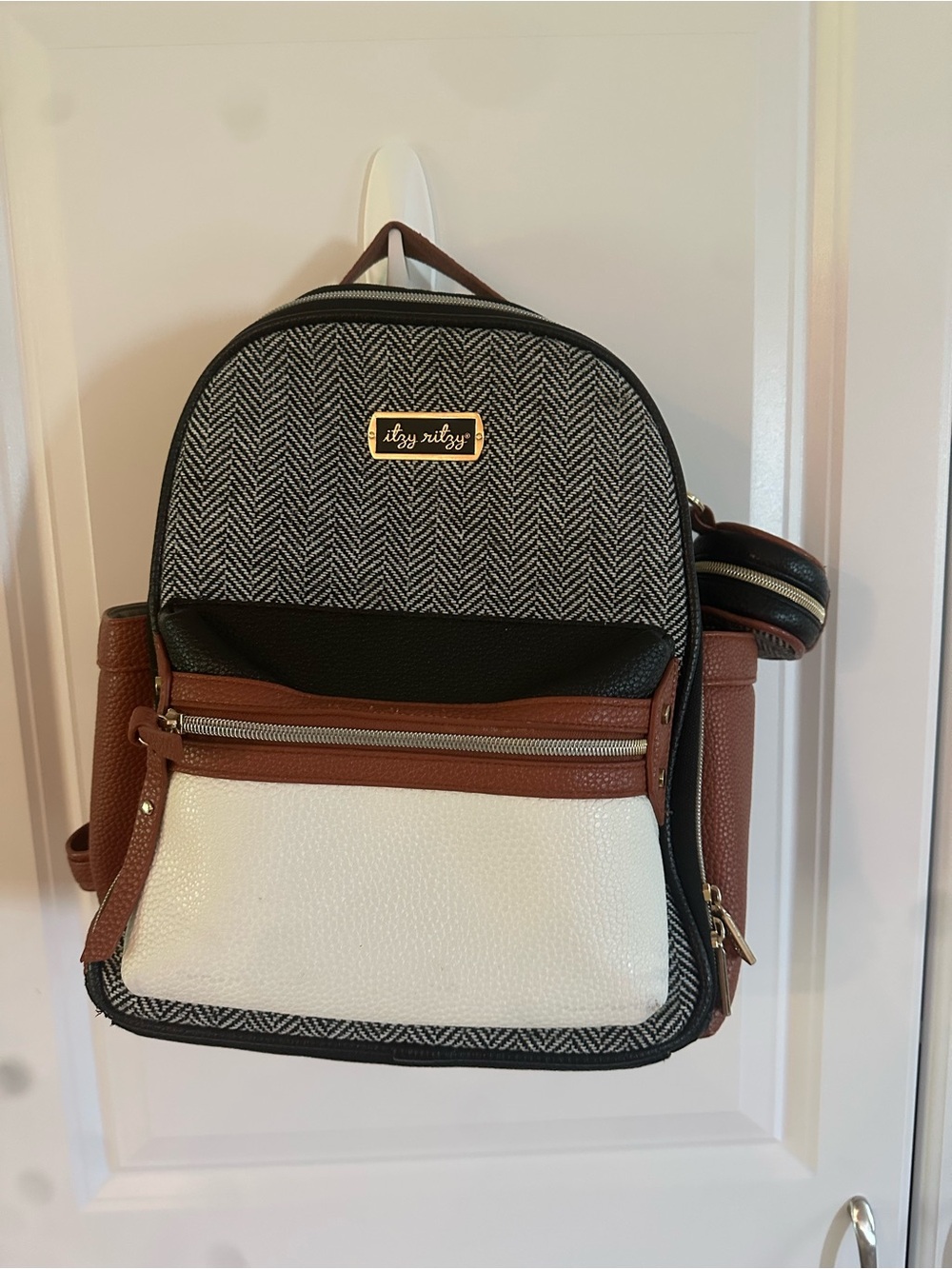 Itzy Ritzy Black, Brown & White Herringbone Mini Backpack